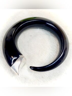 SHAUN LEANE Tusk Bangle 💫